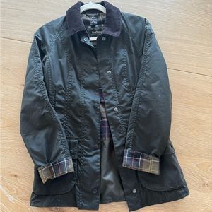 Barbour Women’s Classic Beadnell Jacket, Size 0